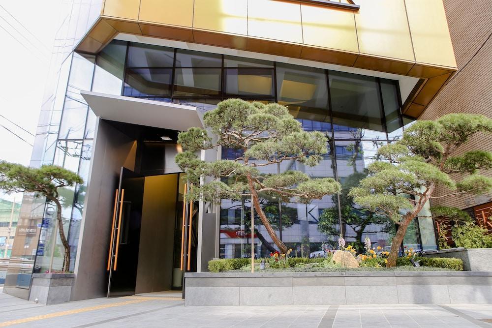 Hotel Khan Seoul Exteriör bild