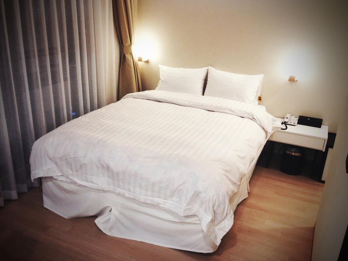Hotel Khan Seoul Exteriör bild